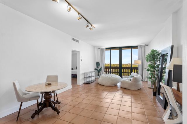 90 Edgewater Drive Ph23, Coral Gables, FL 33133