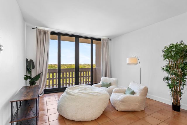 90 Edgewater Drive Ph23, Coral Gables, FL 33133