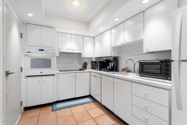 90 Edgewater Drive Ph23, Coral Gables, FL 33133
