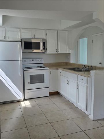 294 VALENCIA AVENUE, Kissimmee, FL 34743