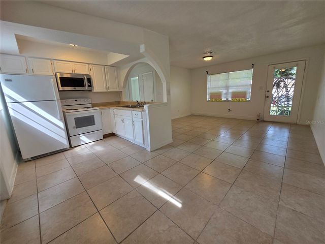 294 VALENCIA AVENUE, Kissimmee, FL 34743