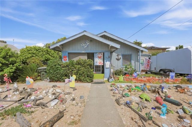 166 Cecil, Costa Mesa, CA 92627