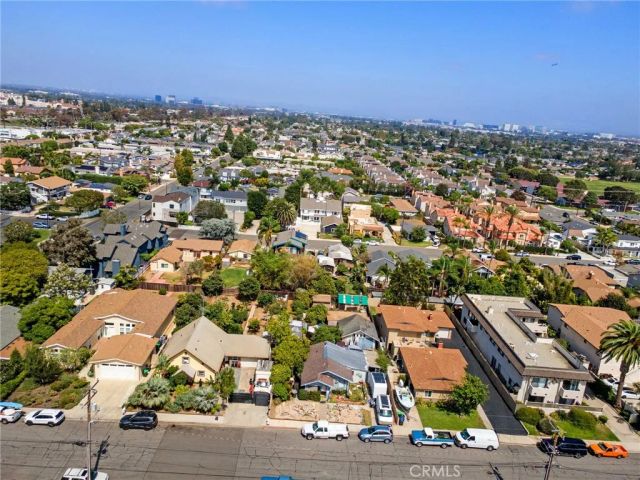 166 Cecil, Costa Mesa, CA 92627