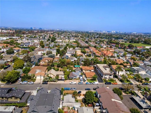 166 Cecil, Costa Mesa, CA 92627
