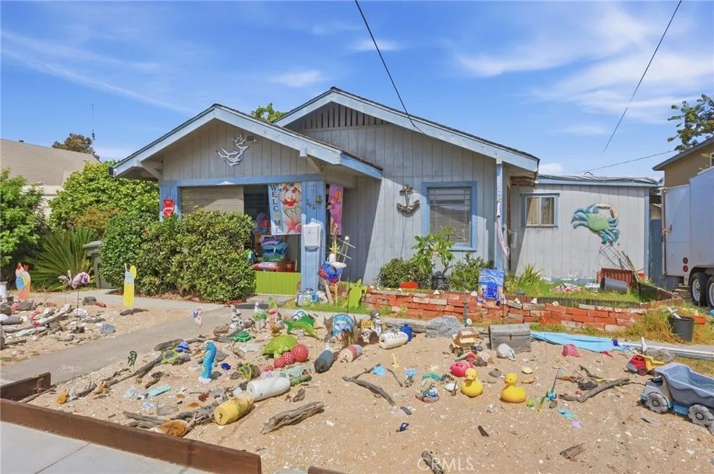 166 Cecil, Costa Mesa, CA 92627