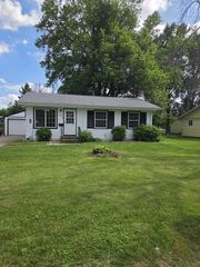 1213 Home Place, Faribault, MN 55021
