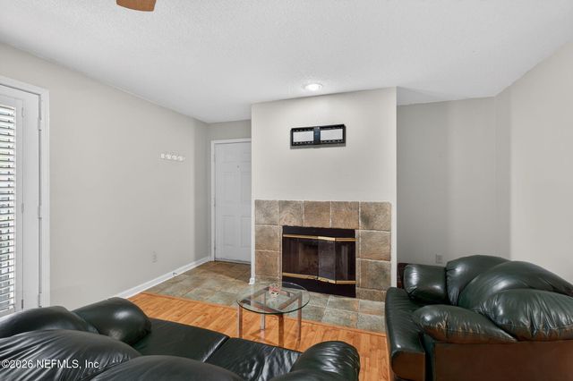 13715 RICHMOND PARK Drive 502, Jacksonville, FL 32224