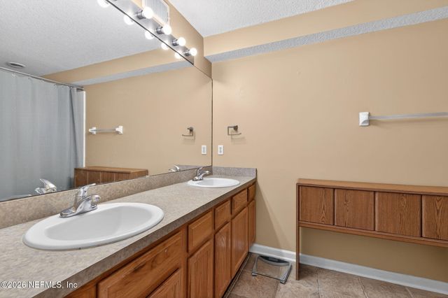 13715 RICHMOND PARK Drive 502, Jacksonville, FL 32224