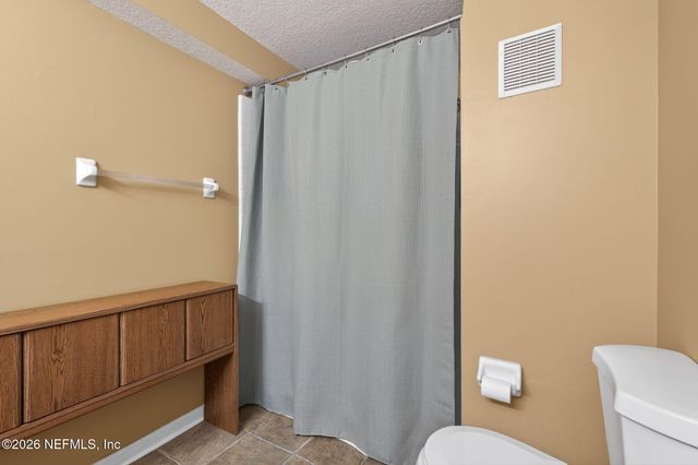 13715 RICHMOND PARK Drive 502, Jacksonville, FL 32224