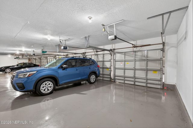 13715 RICHMOND PARK Drive 502, Jacksonville, FL 32224