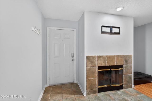 13715 RICHMOND PARK Drive 502, Jacksonville, FL 32224