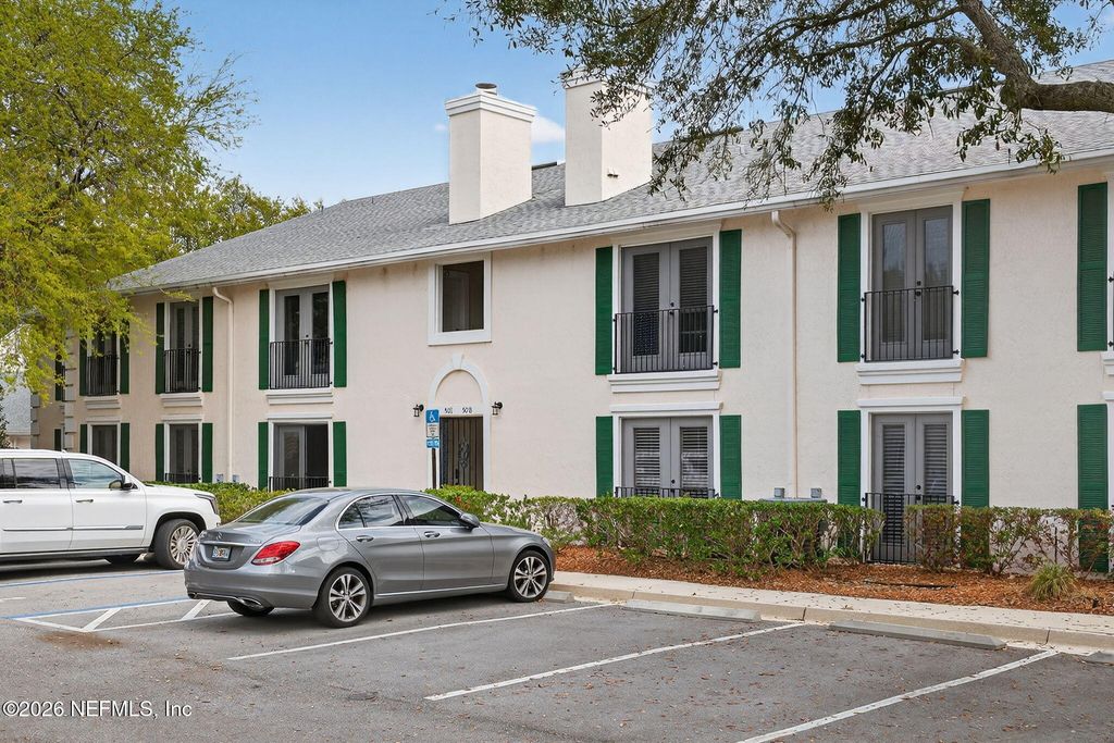 13715 RICHMOND PARK Drive 502, Jacksonville, FL 32224