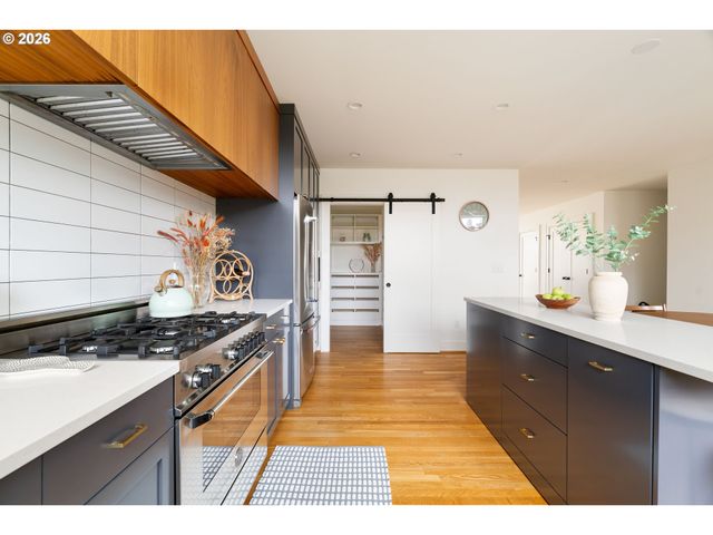 3419 Ne CESAR E CHAVEZ Blvd, Portland, OR 97212