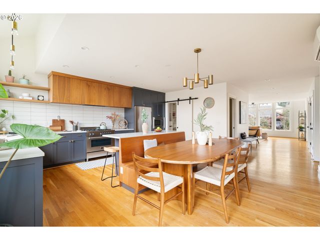 3419 Ne CESAR E CHAVEZ Blvd, Portland, OR 97212