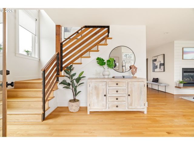 3419 Ne CESAR E CHAVEZ Blvd, Portland, OR 97212