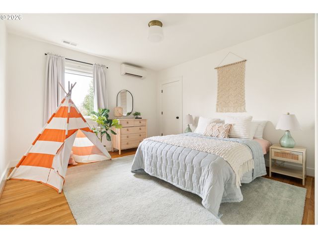 3419 Ne CESAR E CHAVEZ Blvd, Portland, OR 97212