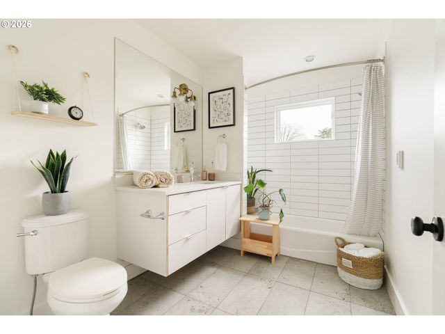 3419 Ne CESAR E CHAVEZ Blvd, Portland, OR 97212