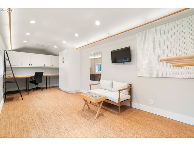 3419 Ne CESAR E CHAVEZ Blvd, Portland, OR 97212