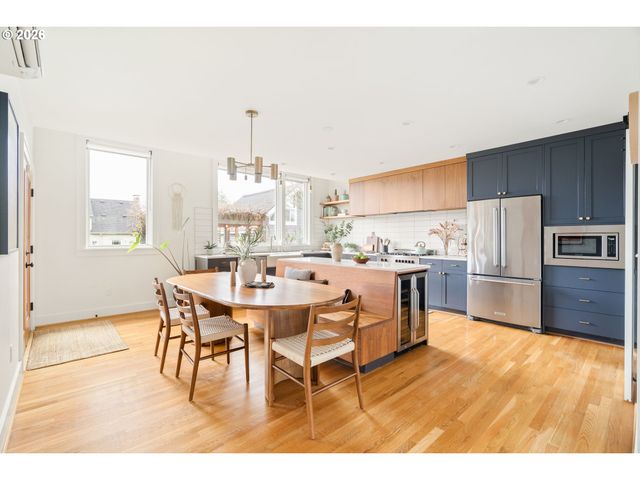 3419 Ne CESAR E CHAVEZ Blvd, Portland, OR 97212