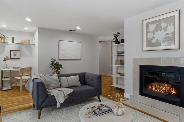 15 Belmont Rd, Wakefield, MA 01880