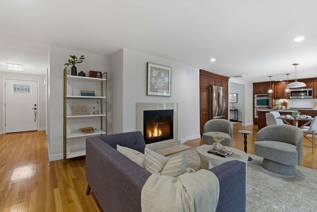 15 Belmont Rd, Wakefield, MA 01880