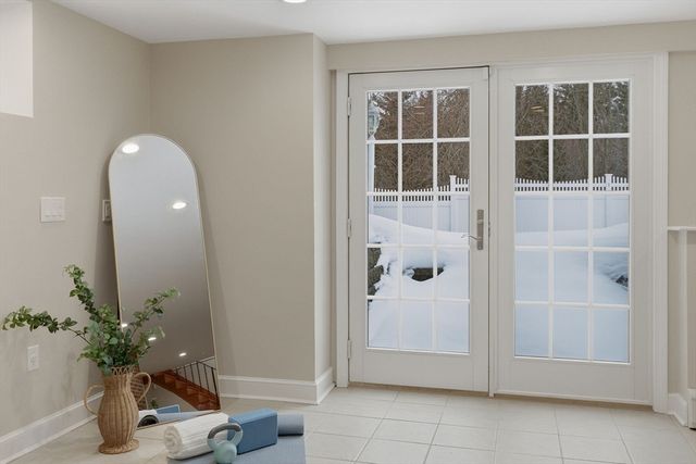 15 Belmont Rd, Wakefield, MA 01880