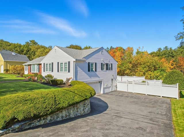 15 Belmont Rd, Wakefield, MA 01880