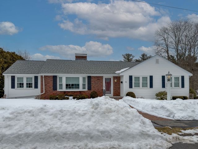 15 Belmont Rd, Wakefield, MA 01880