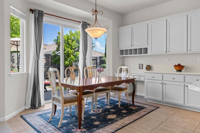 2343 Petruchio Way, Roseville, CA 95661