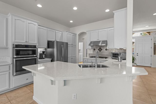 2343 Petruchio Way, Roseville, CA 95661