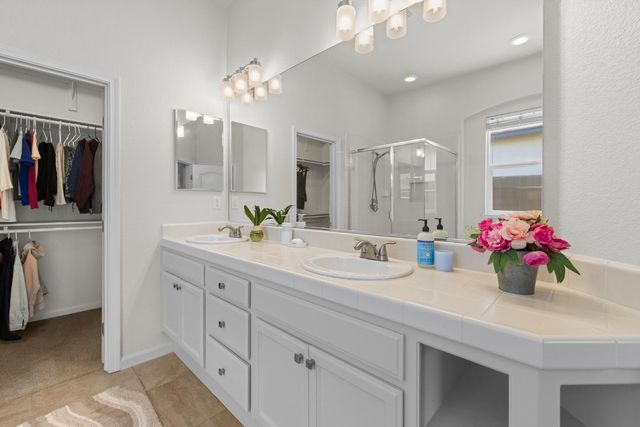 2343 Petruchio Way, Roseville, CA 95661