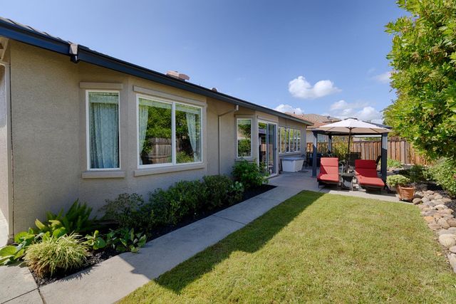 2343 Petruchio Way, Roseville, CA 95661