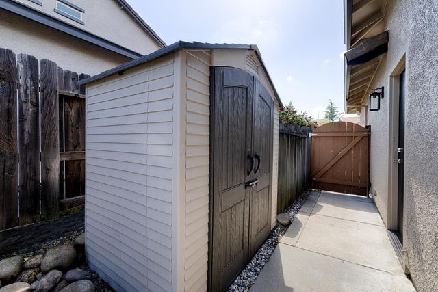 2343 Petruchio Way, Roseville, CA 95661