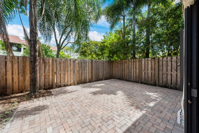 243 City View Drive, Fort Lauderdale, FL 33311