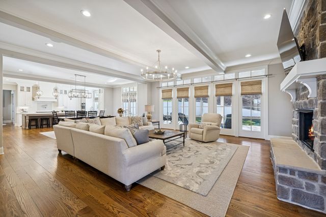 1019 Stockett Dr, Nashville, TN 37221