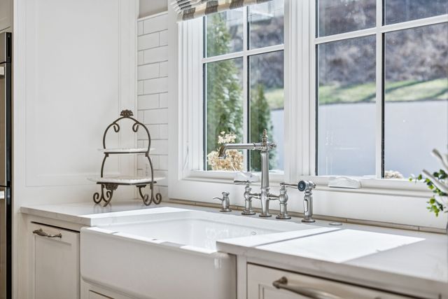 1019 Stockett Dr, Nashville, TN 37221