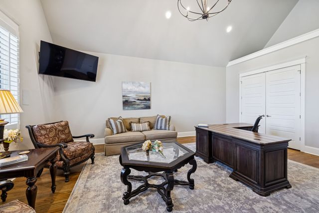 1019 Stockett Dr, Nashville, TN 37221