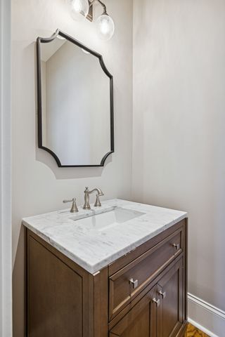 1019 Stockett Dr, Nashville, TN 37221