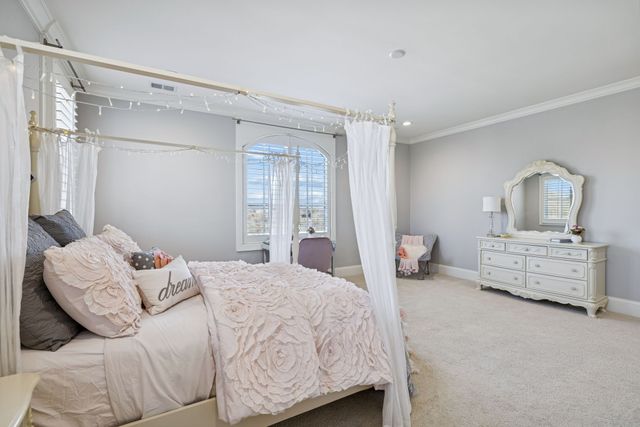 1019 Stockett Dr, Nashville, TN 37221