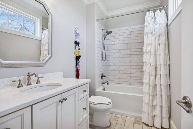 1019 Stockett Dr, Nashville, TN 37221