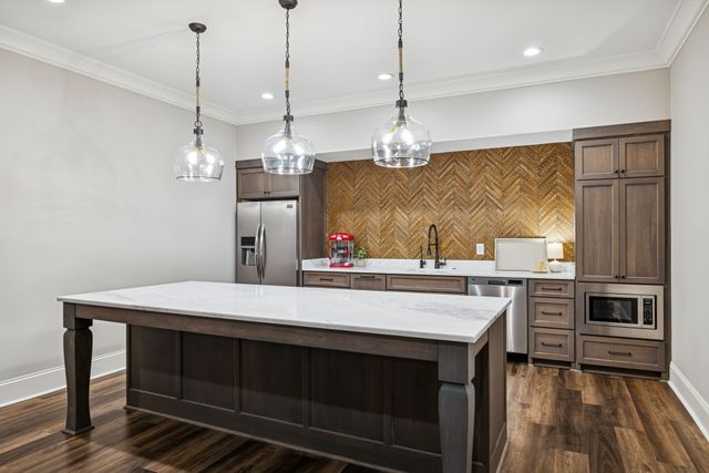 1019 Stockett Dr, Nashville, TN 37221