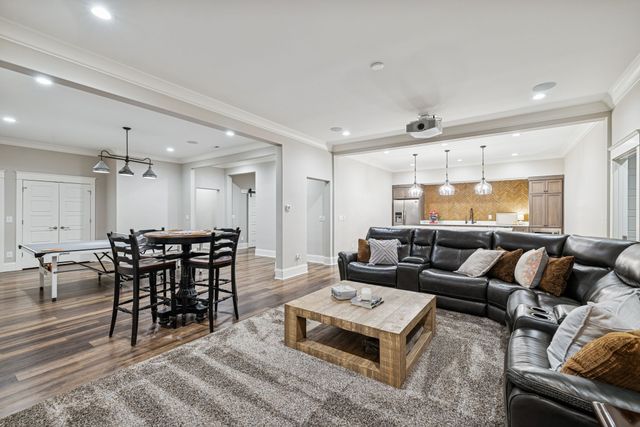 1019 Stockett Dr, Nashville, TN 37221