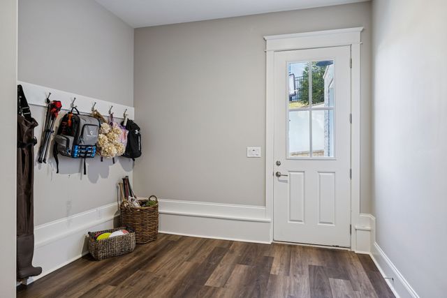 1019 Stockett Dr, Nashville, TN 37221