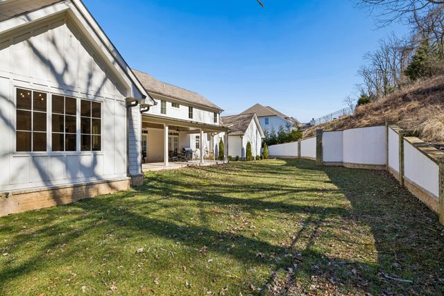 1019 Stockett Dr, Nashville, TN 37221