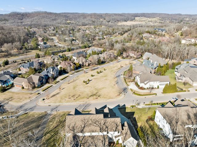 1019 Stockett Dr, Nashville, TN 37221