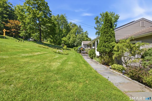 40 Elbow Hill Road, Brookfield, CT 06804
