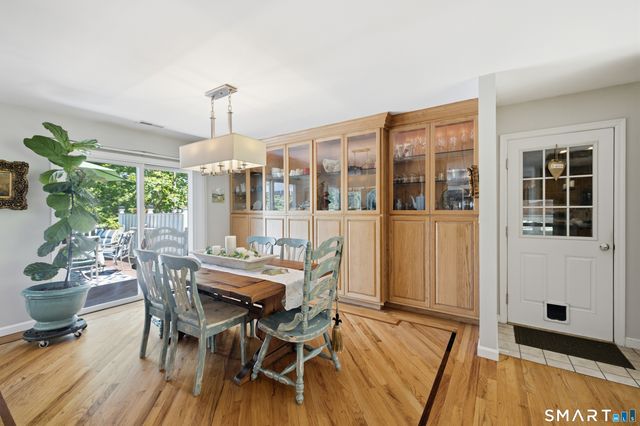 40 Elbow Hill Road, Brookfield, CT 06804