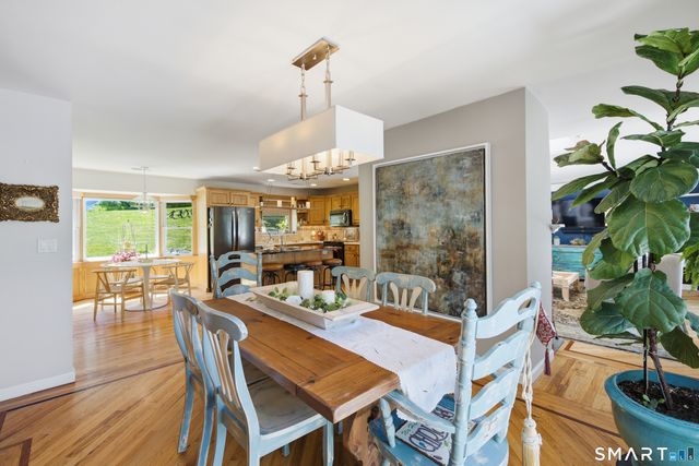 40 Elbow Hill Road, Brookfield, CT 06804