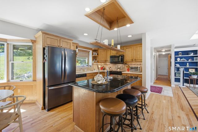 40 Elbow Hill Road, Brookfield, CT 06804