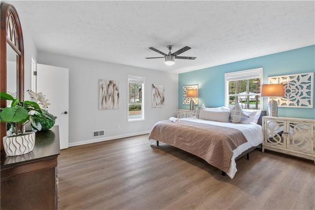 2532 Hidden Hills Dr, Marietta, GA 30066